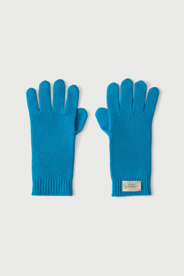 The Cashmere Glove, Short